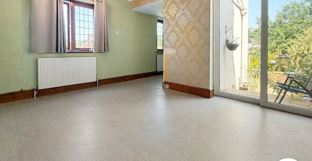 3 bedroom house to rent in Chatham | Robinson Michael & Jackson