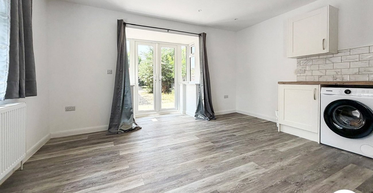 1 bedroom bungalow to rent in Chatham | Robinson Michael & Jackson