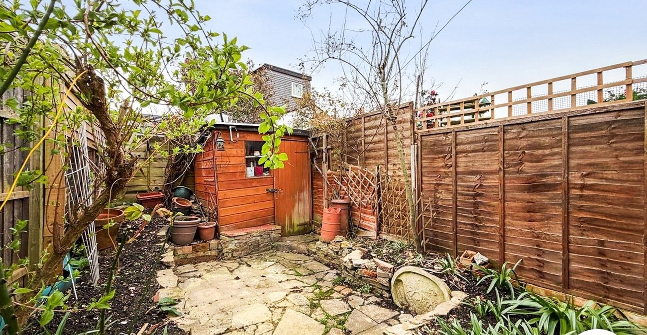 2 bedroom house to rent in London | 