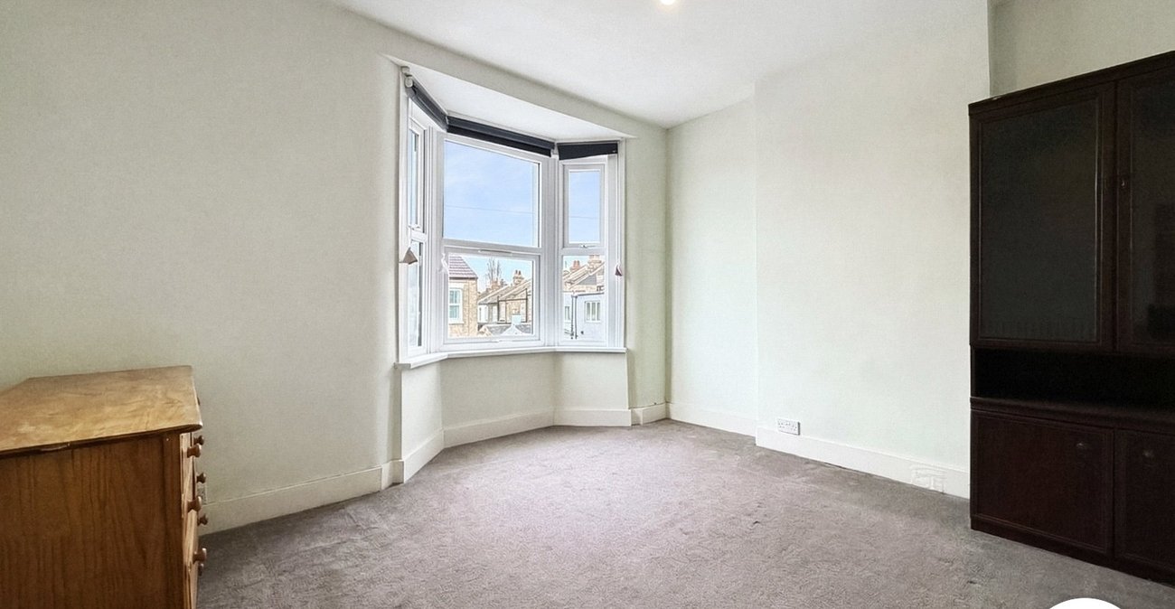 2 bedroom house to rent in London | 