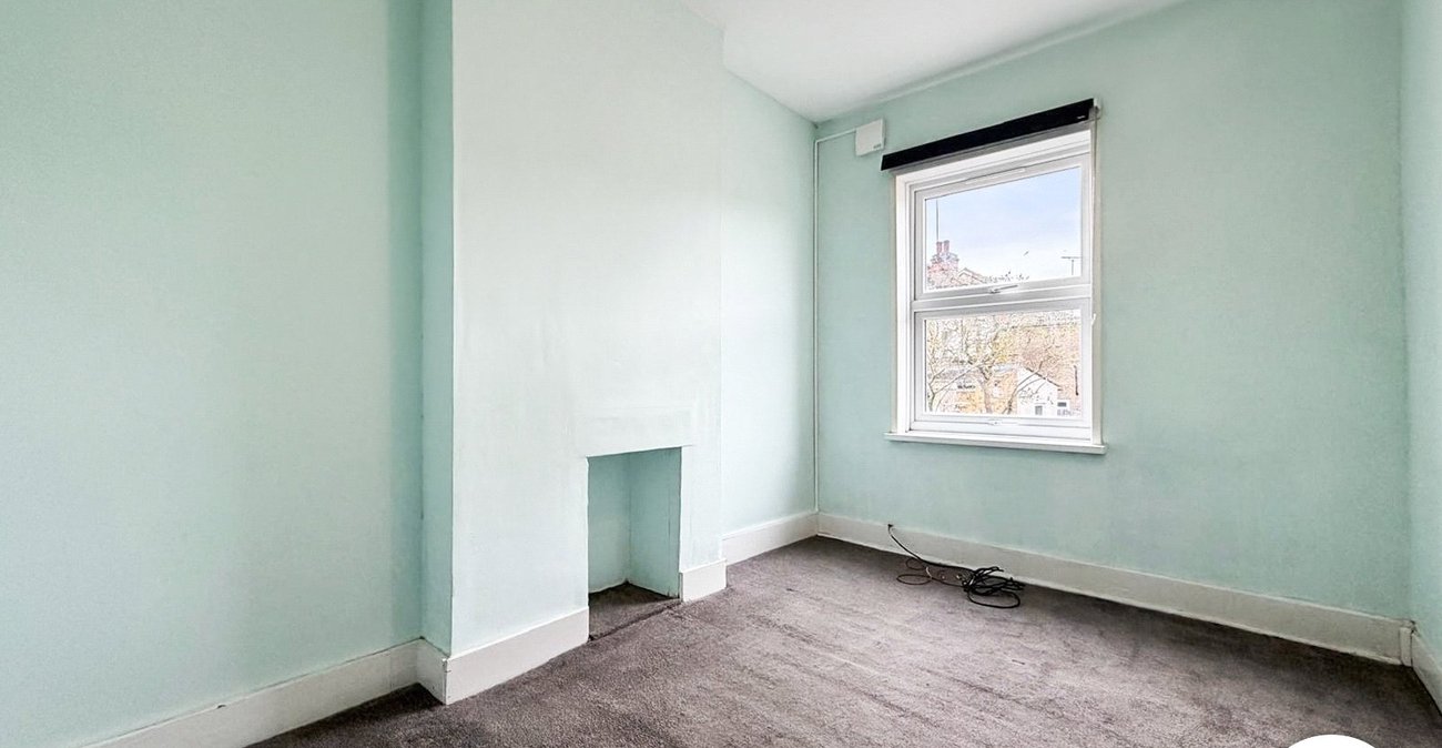 2 bedroom house to rent in London | 