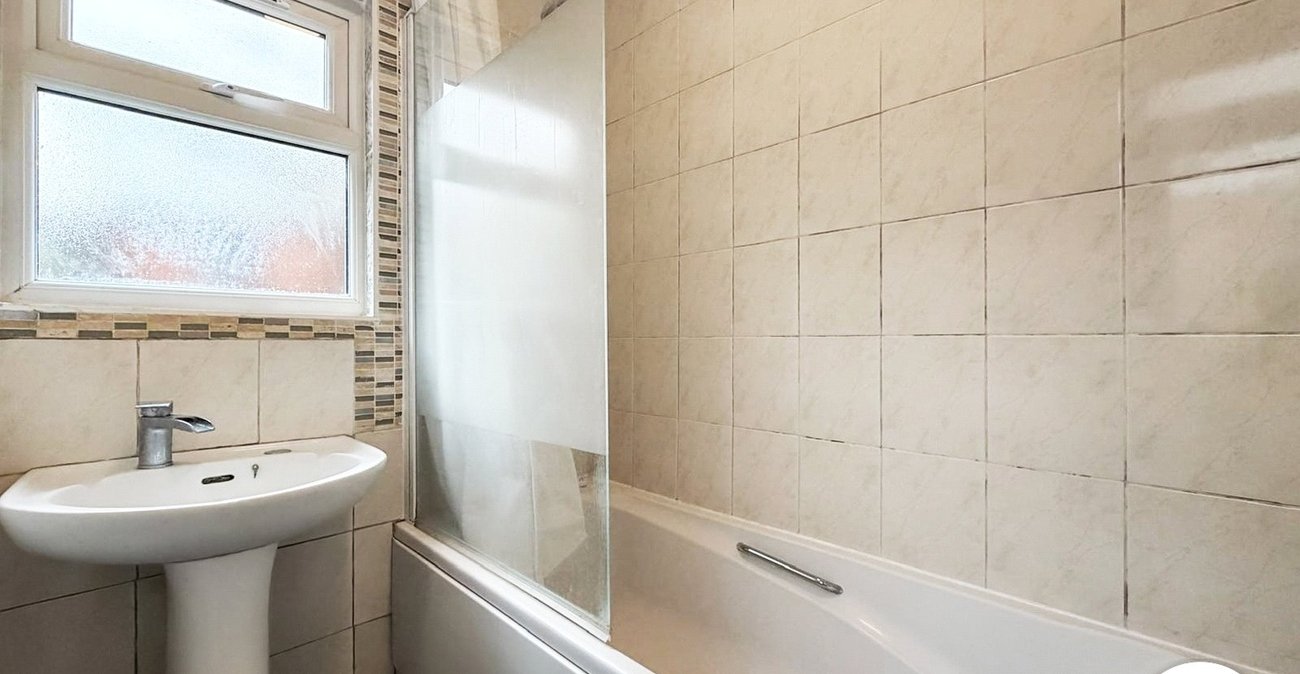 2 bedroom house to rent in London | 