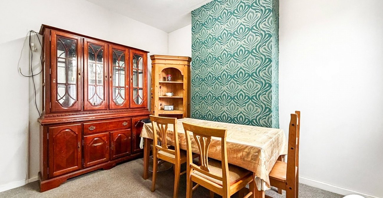 2 bedroom house to rent in London | 