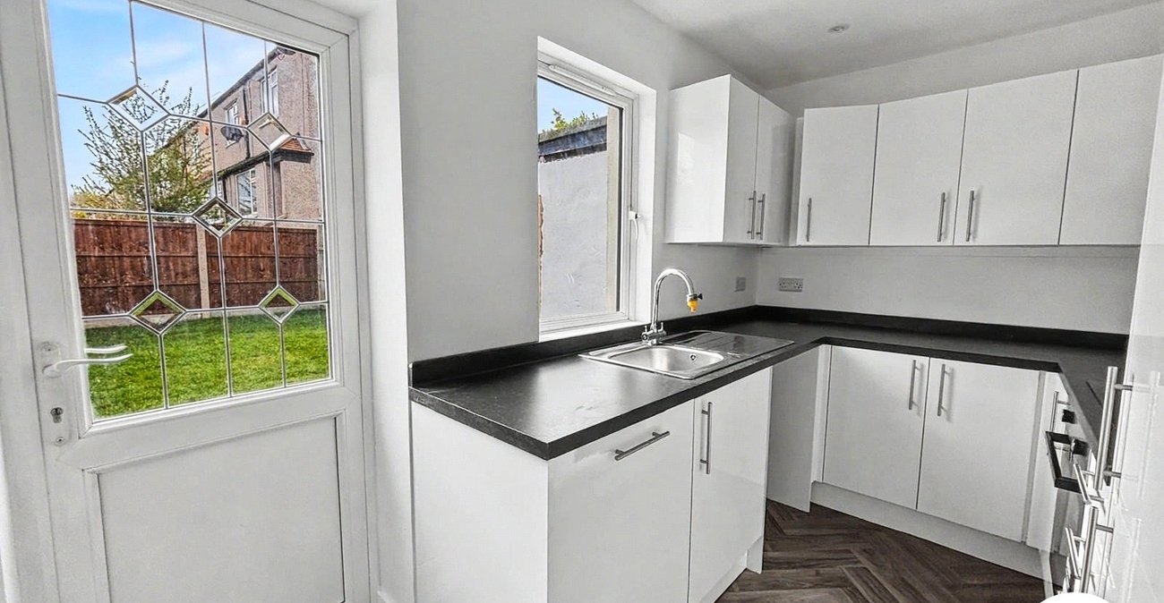 2 bedroom house to rent in Dartford | Robinson Jackson
