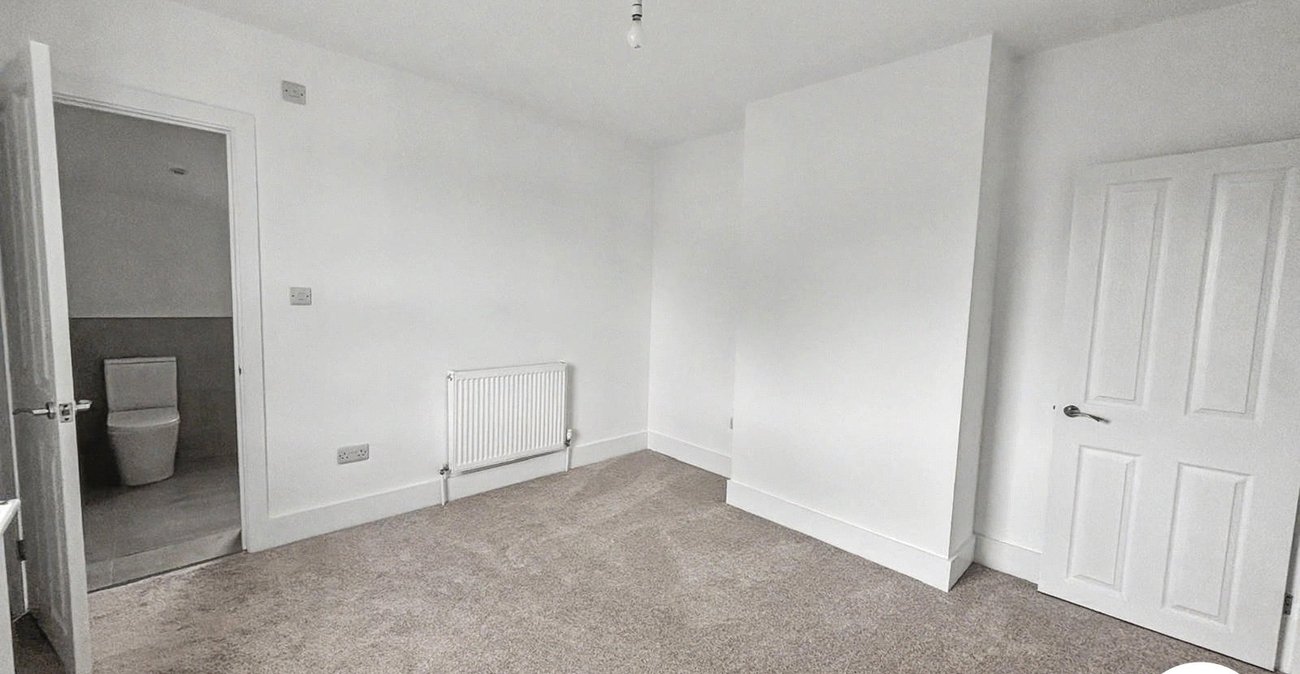 2 bedroom house to rent in Dartford | Robinson Jackson