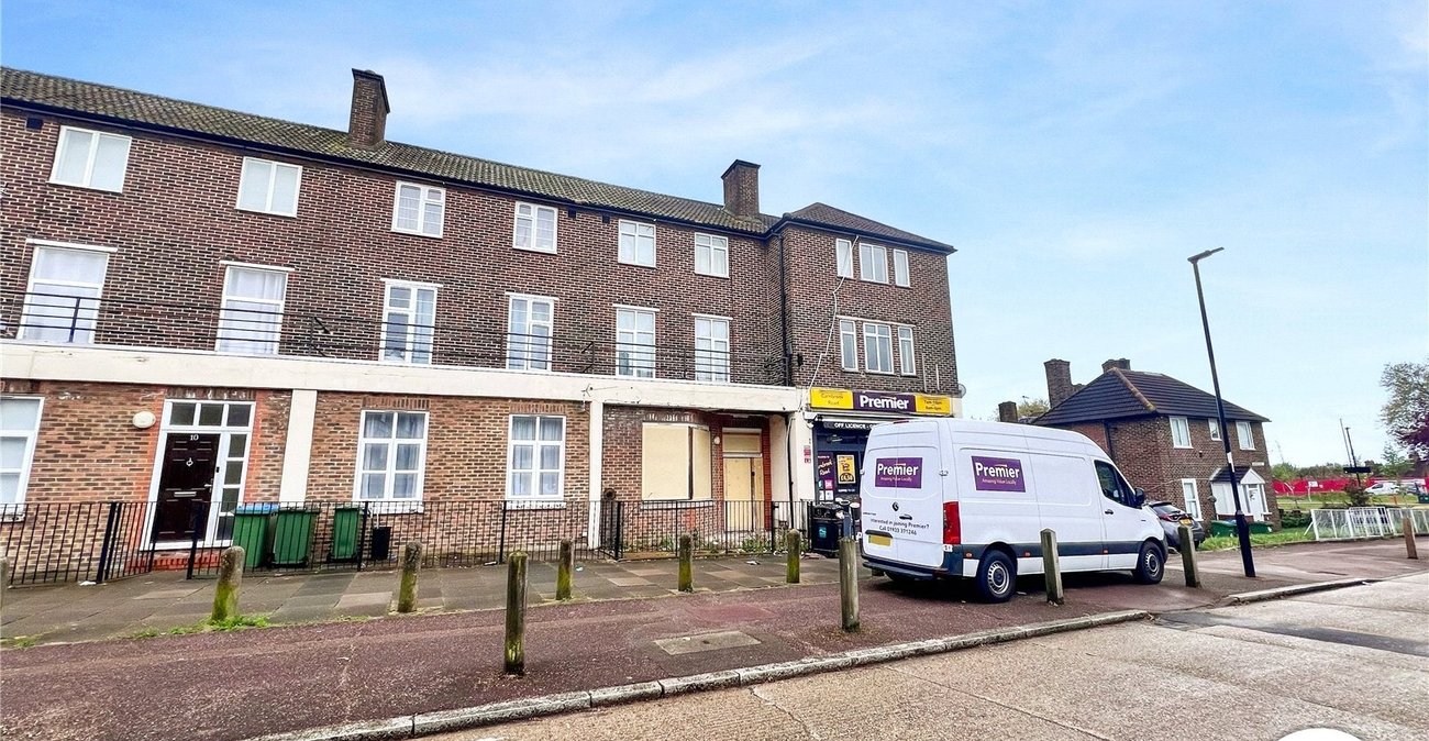 2 bedroom property to rent in London | Robinson Jackson