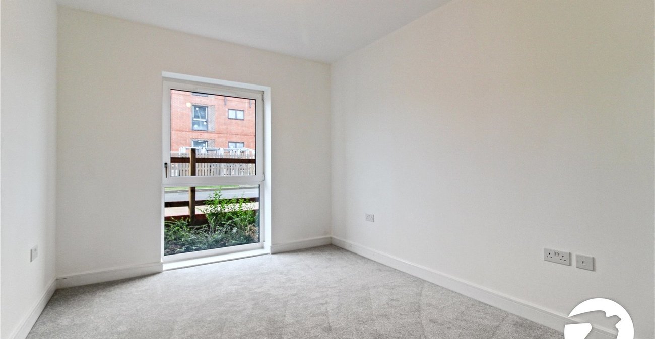 2 bedroom property to rent in Ebbsfleet Valley | Robinson Michael & Jackson