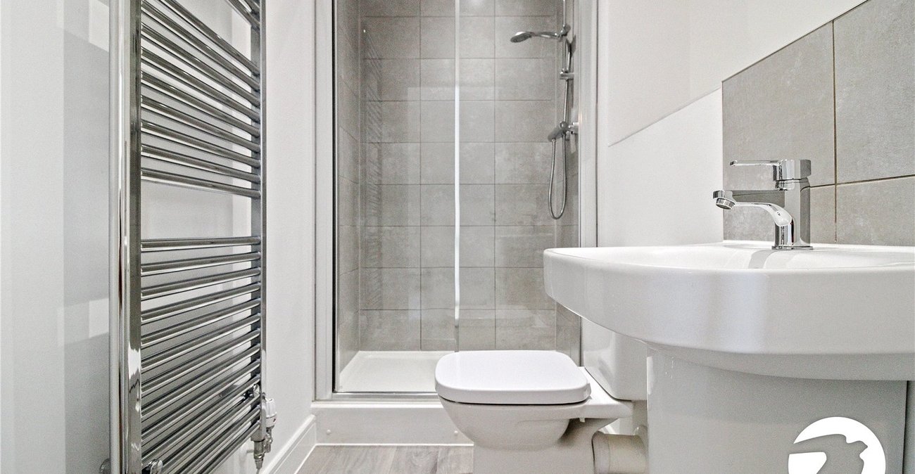 2 bedroom property to rent in Ebbsfleet Valley | Robinson Michael & Jackson