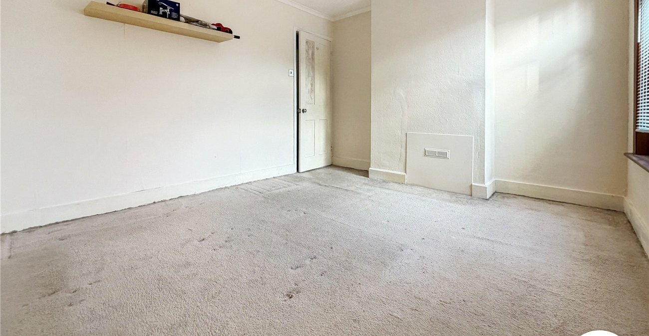 2 bedroom house to rent in Chatham | Robinson Michael & Jackson