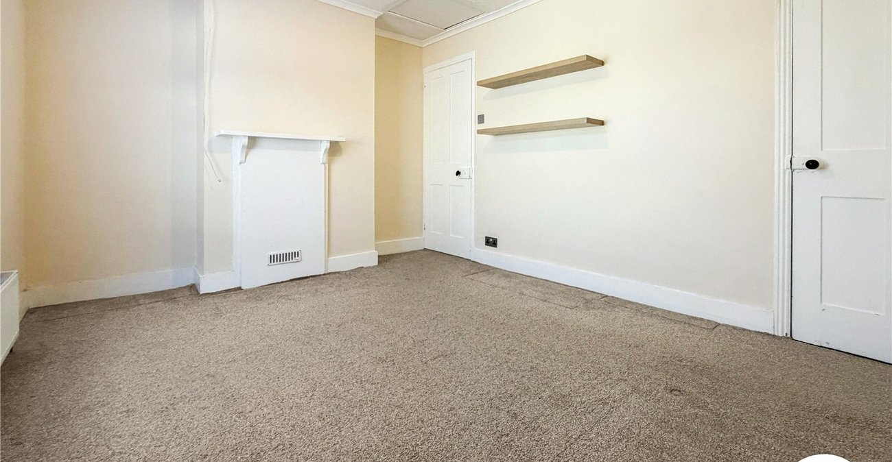 2 bedroom house to rent in Chatham | Robinson Michael & Jackson