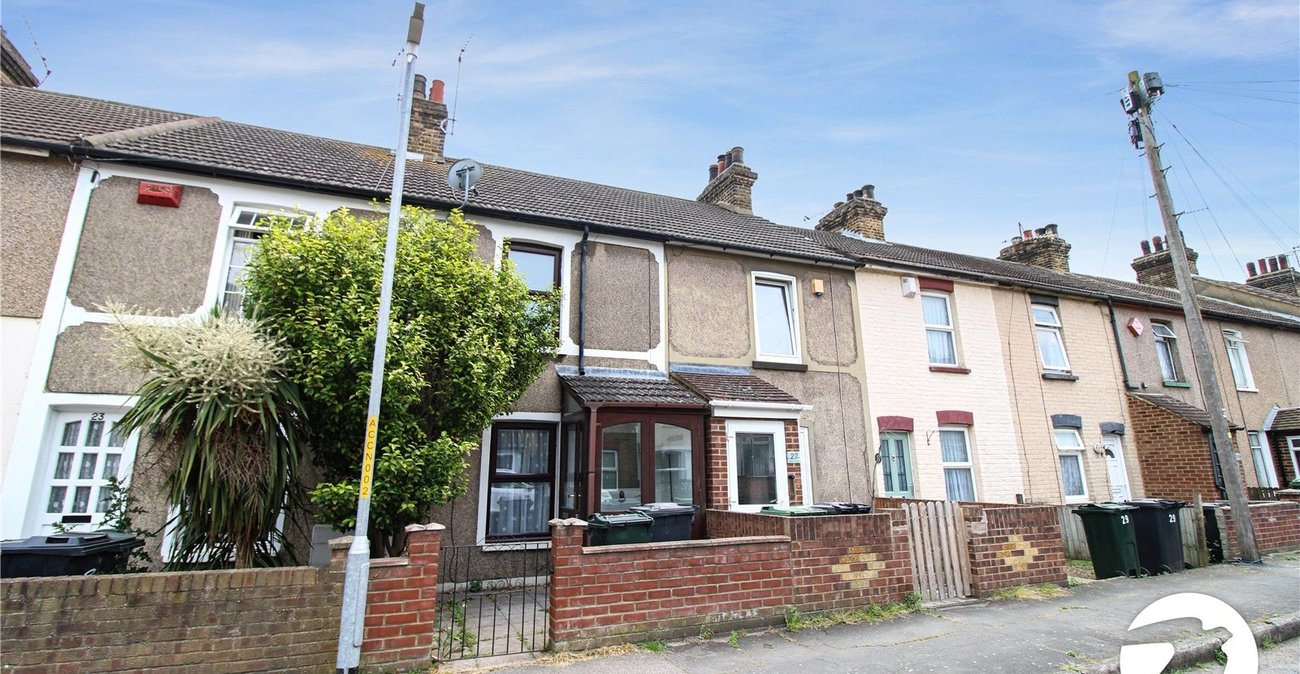 2 bedroom house to rent in Swanscombe | Robinson Michael & Jackson