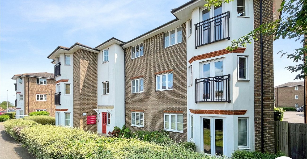 2 bedroom property to rent in Gillingham | Robinson Michael & Jackson