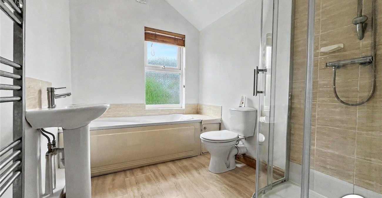 2 bedroom house to rent in Rochester | Robinson Michael & Jackson