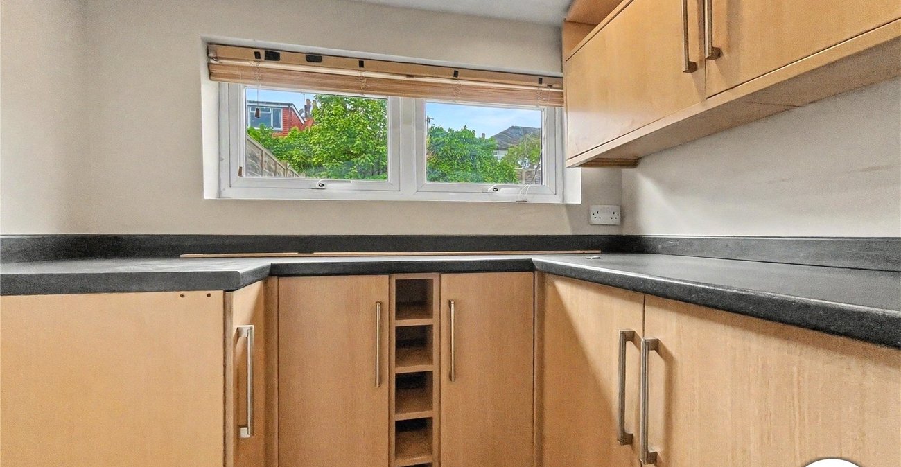 2 bedroom house to rent in Rochester | Robinson Michael & Jackson