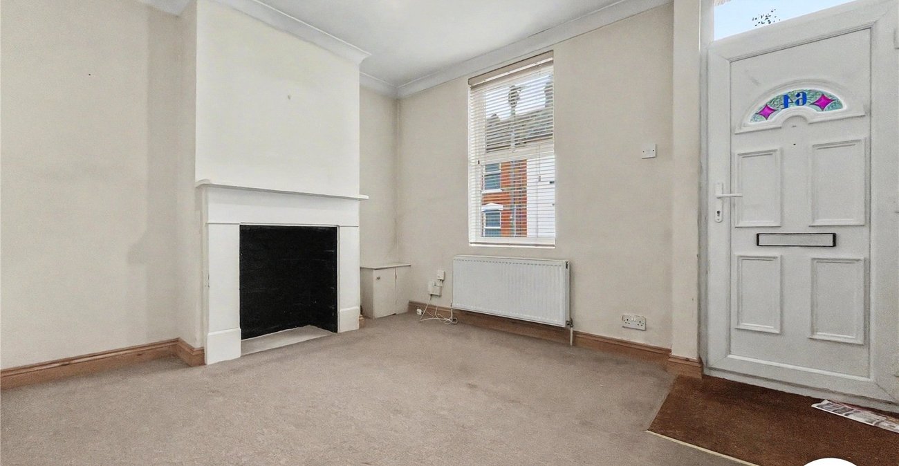 2 bedroom house to rent in Rochester | Robinson Michael & Jackson