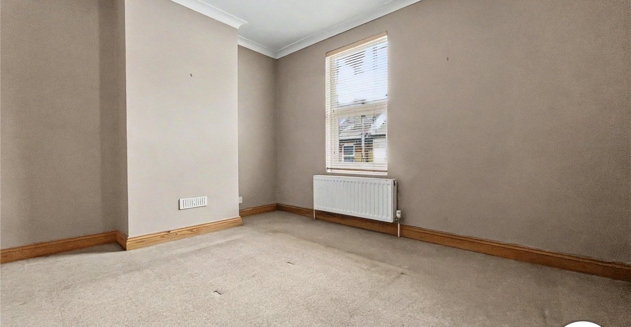 2 bedroom house to rent in Rochester | Robinson Michael & Jackson