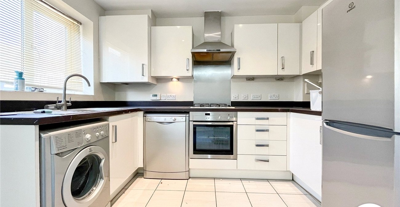 3 bedroom house to rent in Rochester | Robinson Michael & Jackson