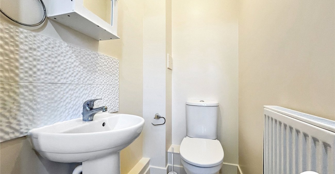 3 bedroom house to rent in Rochester | Robinson Michael & Jackson