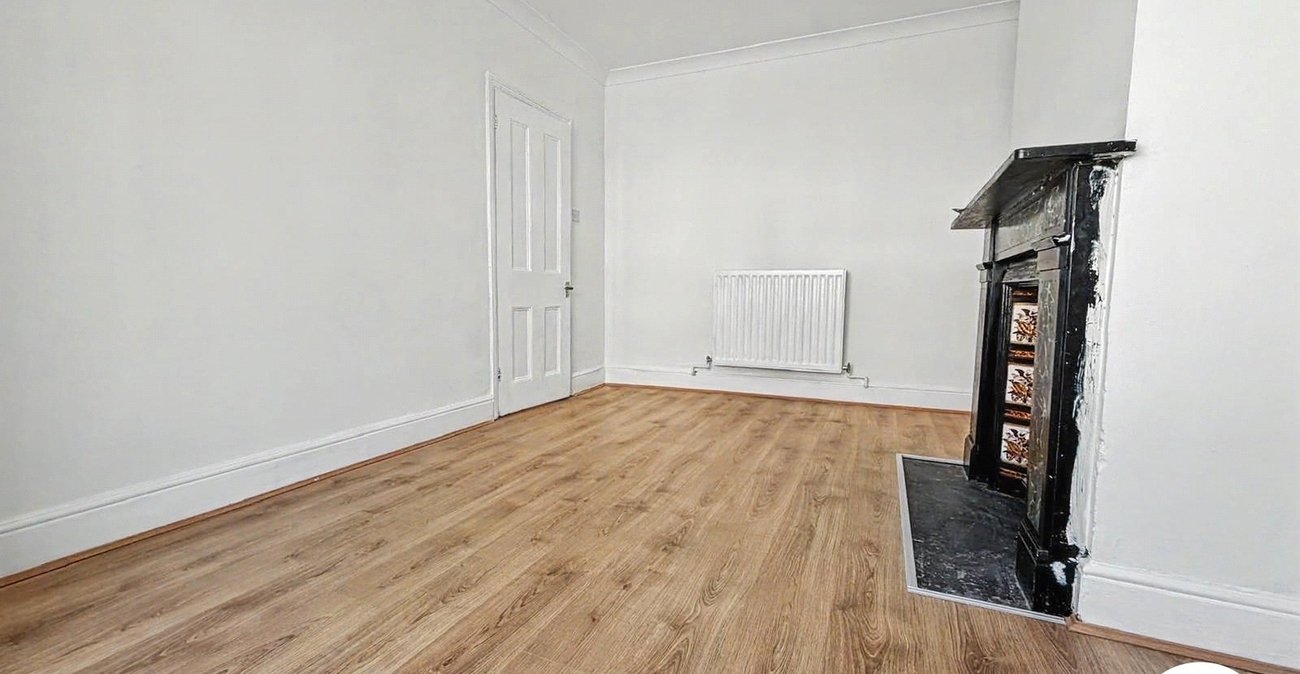 4 bedroom house to rent in Rochester | Robinson Michael & Jackson