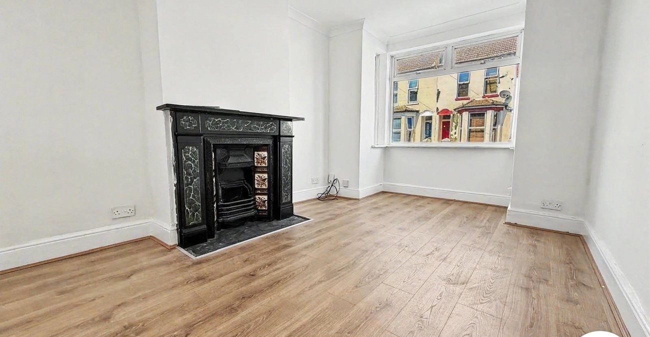 4 bedroom house to rent in Rochester | Robinson Michael & Jackson