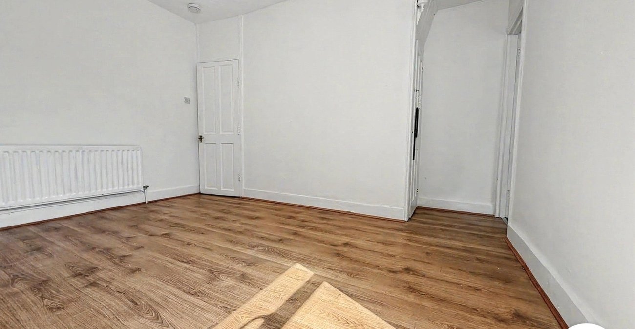 4 bedroom house to rent in Rochester | Robinson Michael & Jackson