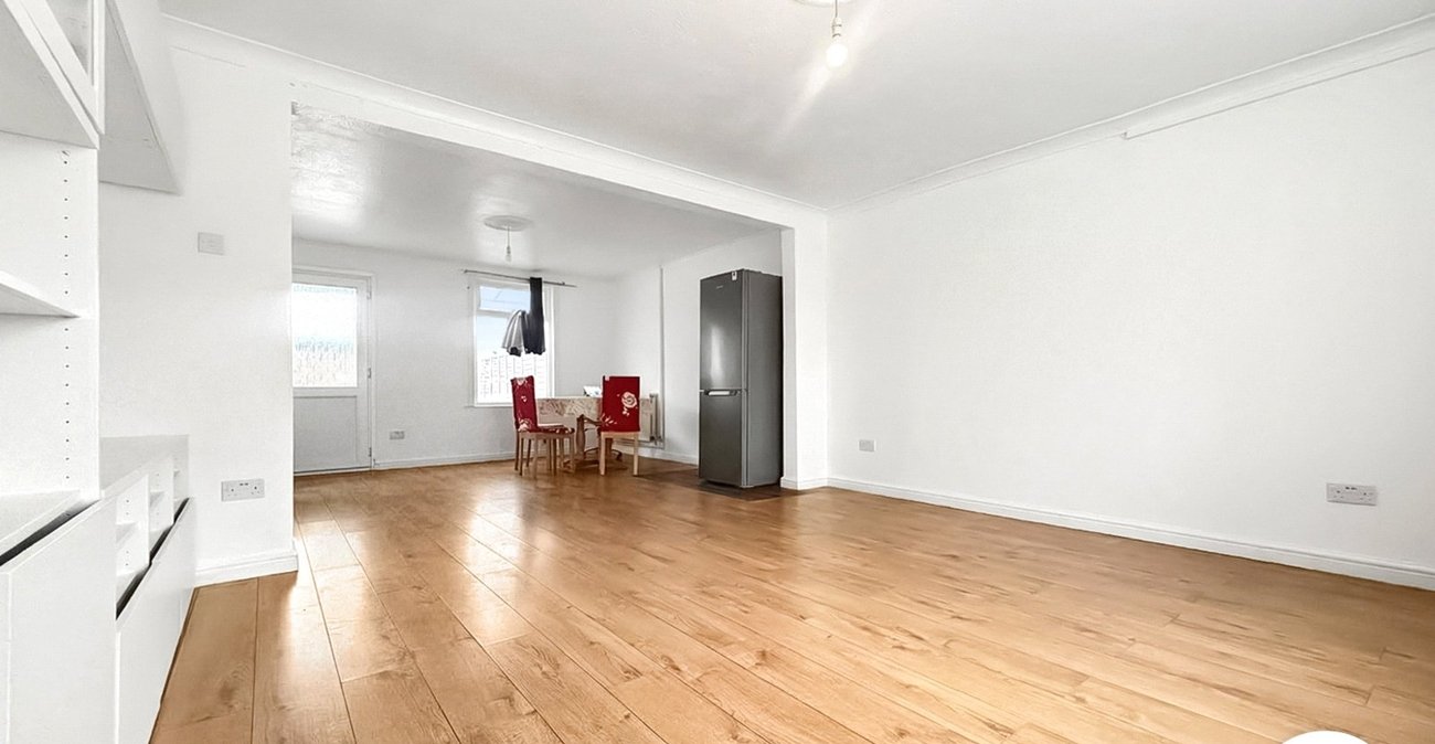 3 bedroom house to rent in Dartford | Robinson Jackson