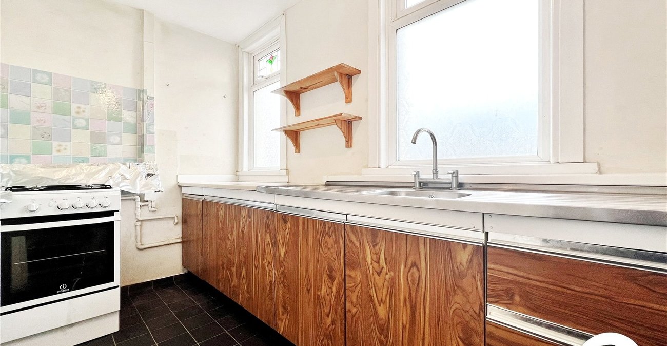 3 bedroom house to rent in Dartford | Robinson Jackson