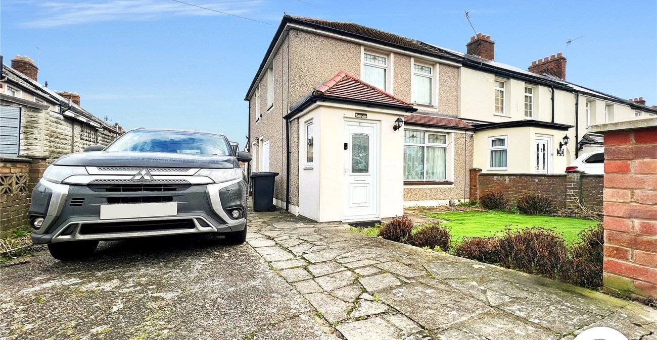 3 bedroom house to rent in Dartford | Robinson Jackson