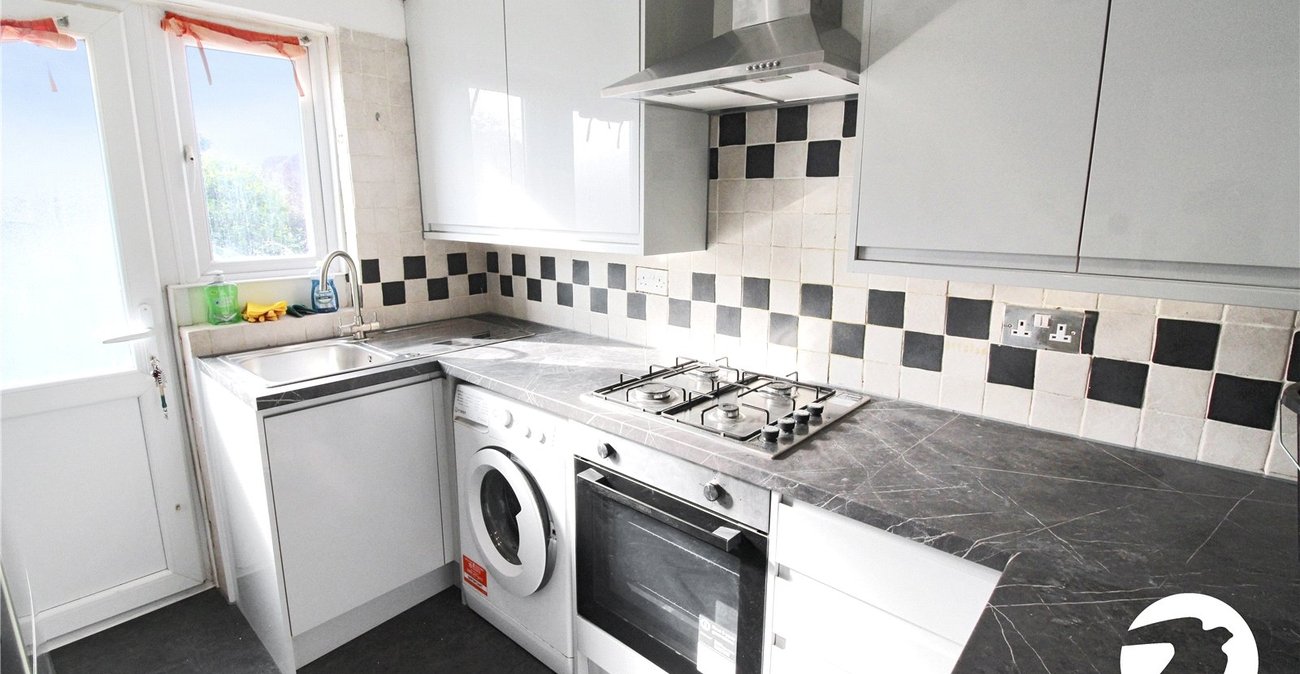 3 bedroom house to rent in Gravesend | Robinson Michael & Jackson