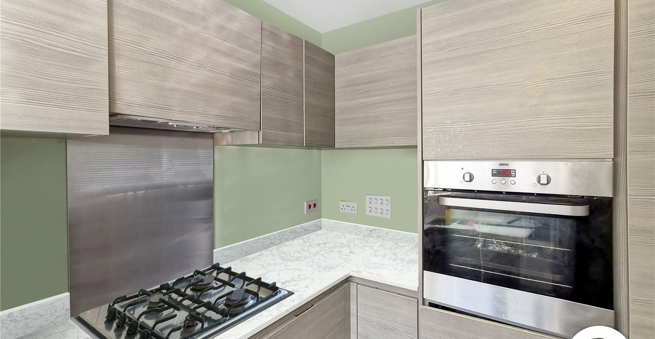 3 bedroom house to rent in Dartford | Robinson Jackson