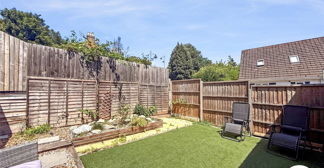3 bedroom house to rent in Vicarage Road | Robinson Michael & Jackson