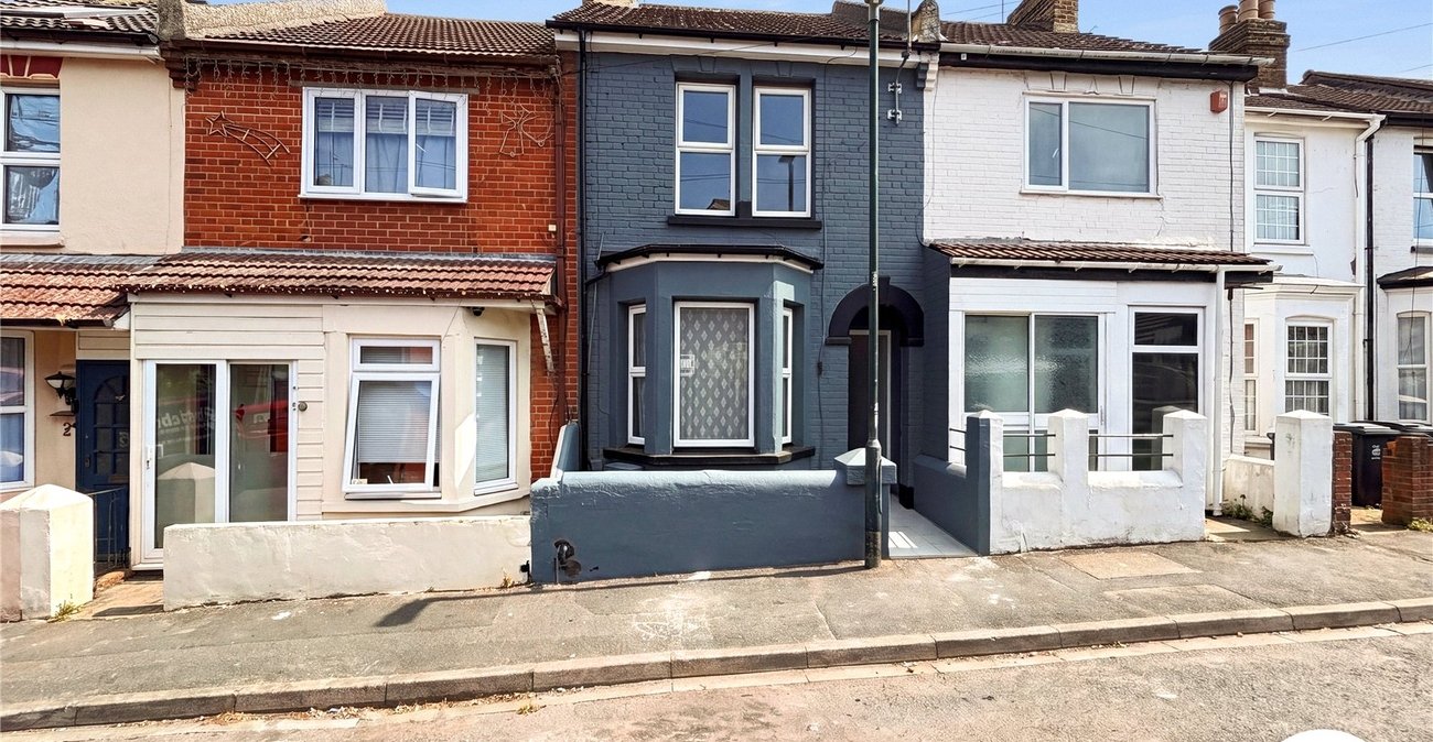 3 bedroom house to rent in Chatham | Robinson Michael & Jackson