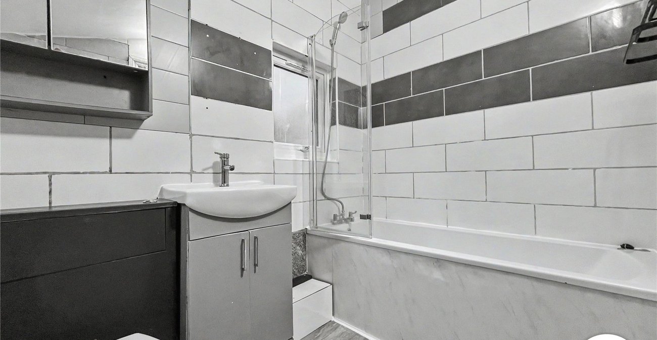 3 bedroom house to rent in Chatham | Robinson Michael & Jackson