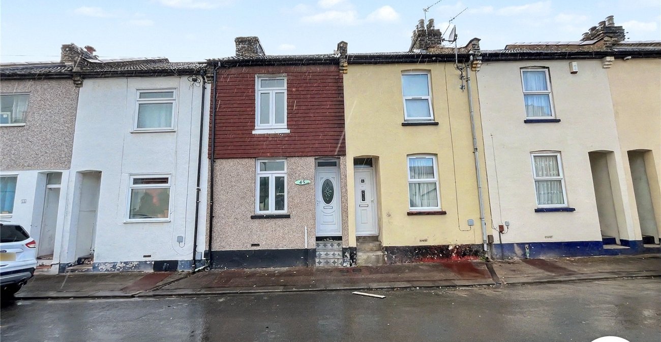 3 bedroom house to rent in Chatham | Robinson Michael & Jackson