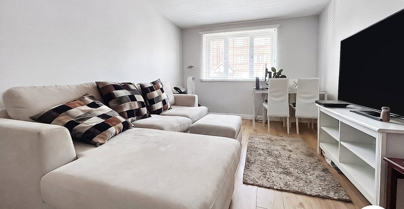 1 bedroom property to rent in Erith | Robinson Jackson