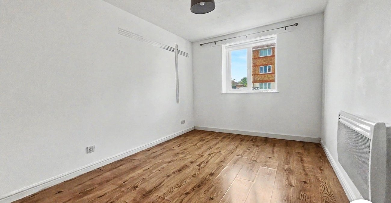 1 bedroom property to rent in Erith | Robinson Jackson