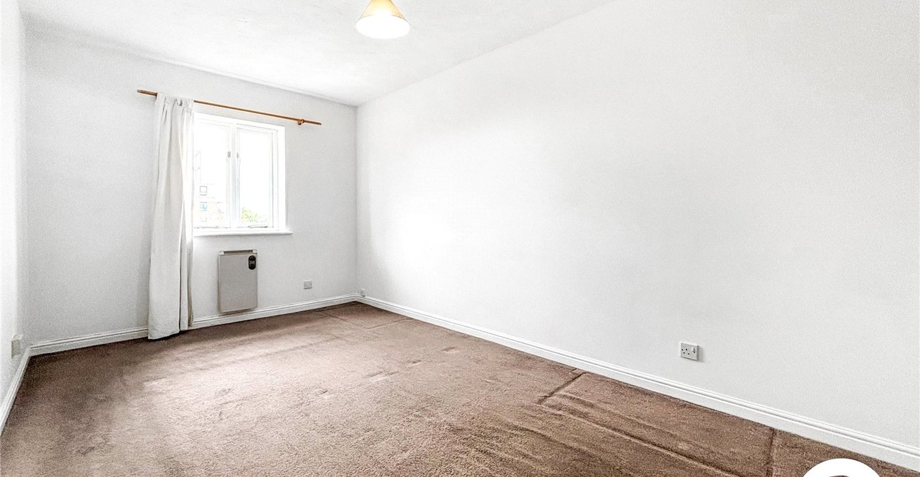 2 bedroom property to rent in Erith | Robinson Jackson