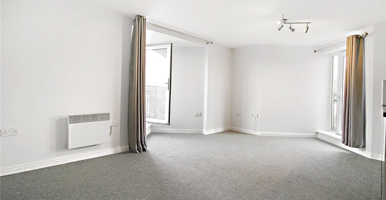 2 bedroom property to rent in London | 