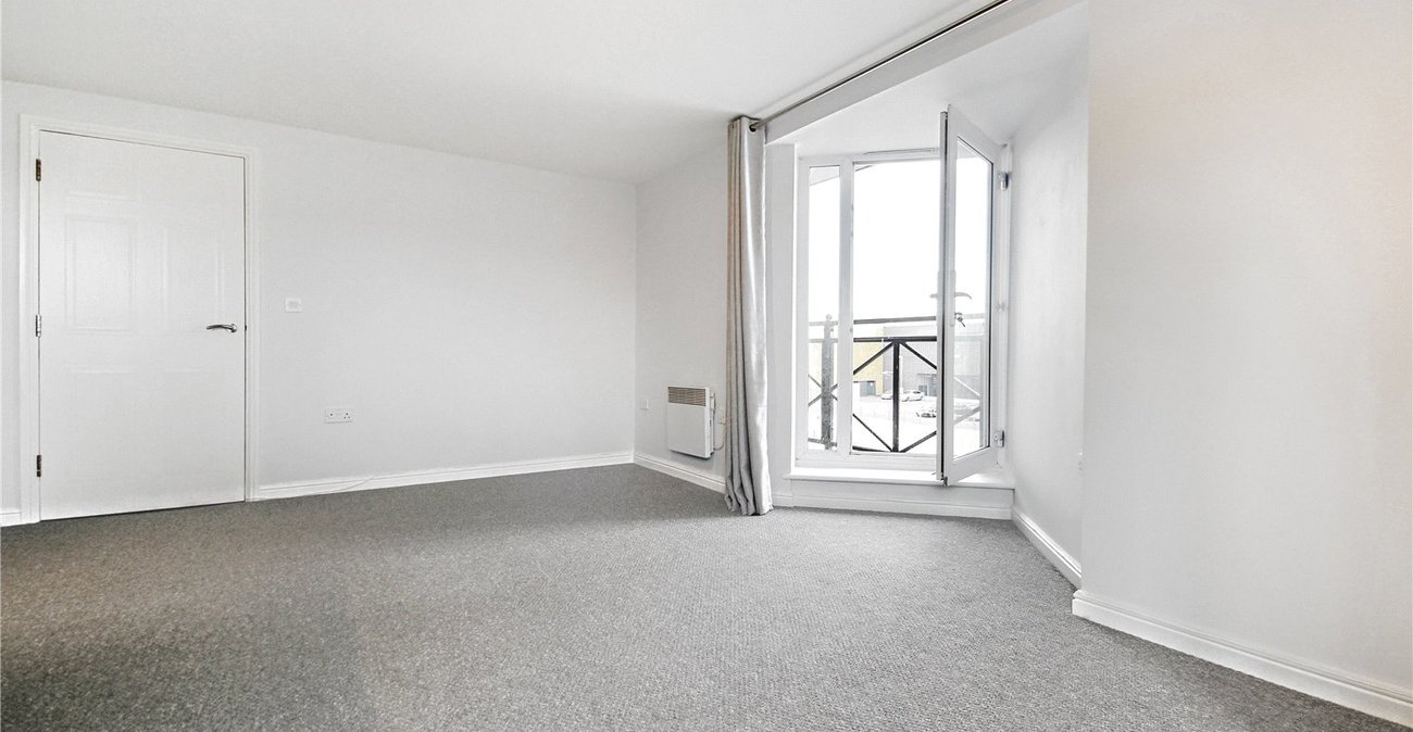 2 bedroom property to rent in London | 