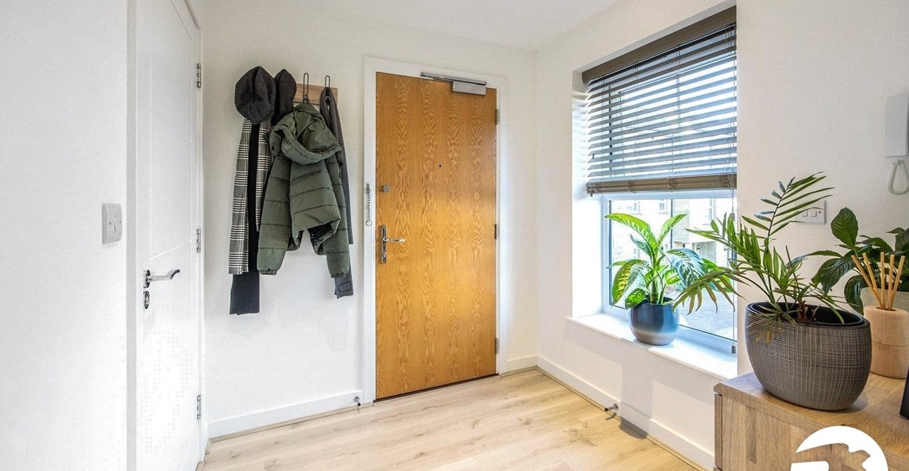 2 bedroom property to rent in Allington | Robinson Michael & Jackson