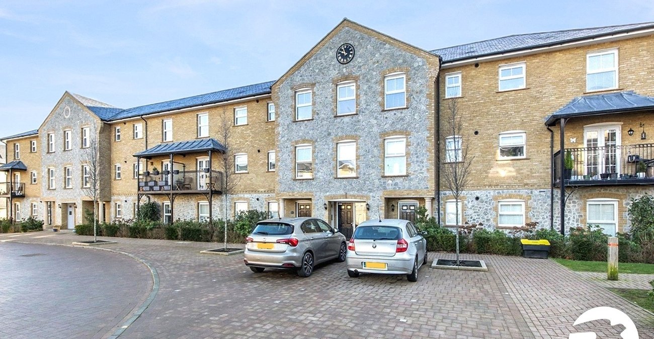 2 bedroom property to rent in Allington | Robinson Michael & Jackson