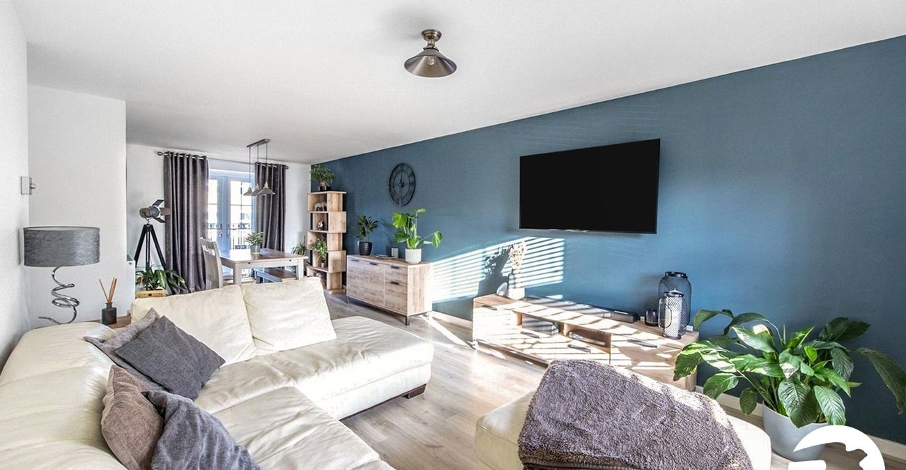 2 bedroom property to rent in Allington | Robinson Michael & Jackson