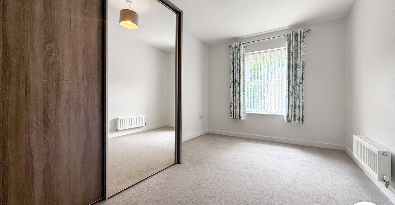 2 bedroom property to rent in Allington | Robinson Michael & Jackson