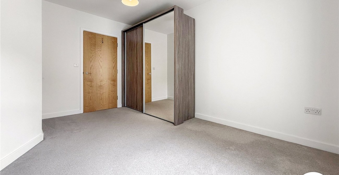 2 bedroom property to rent in Allington | Robinson Michael & Jackson