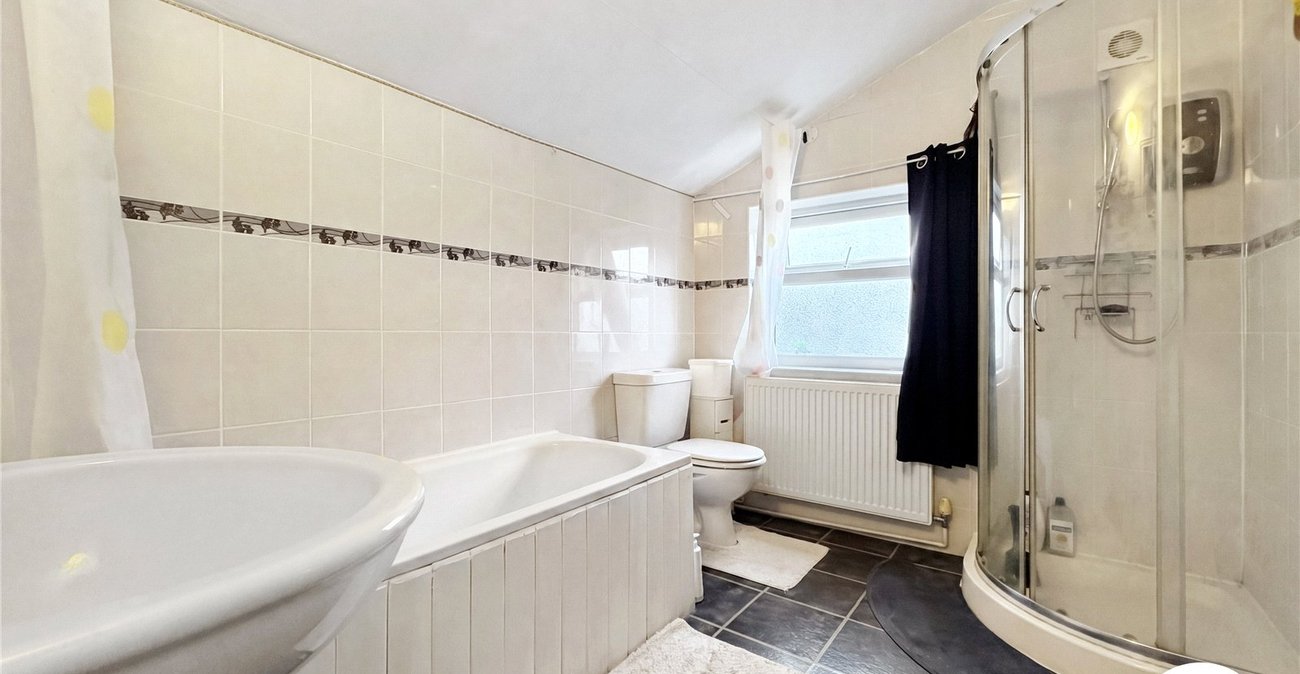 2 bedroom house to rent in Gillingham | Robinson Michael & Jackson