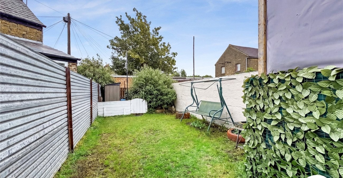 2 bedroom house to rent in Gillingham | Robinson Michael & Jackson