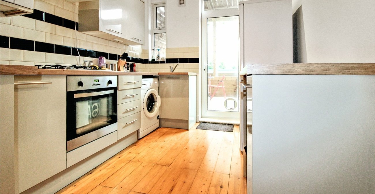 2 bedroom property to rent in Orpington | Robinson Jackson