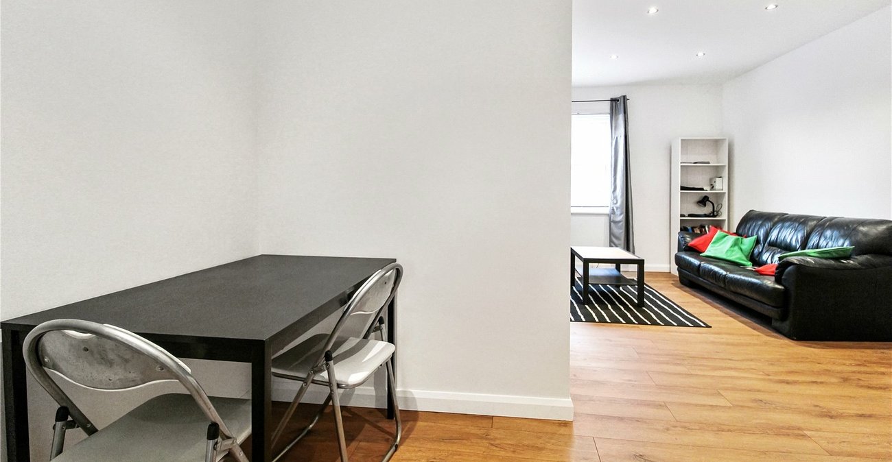 2 bedroom property to rent in Orpington | Robinson Jackson