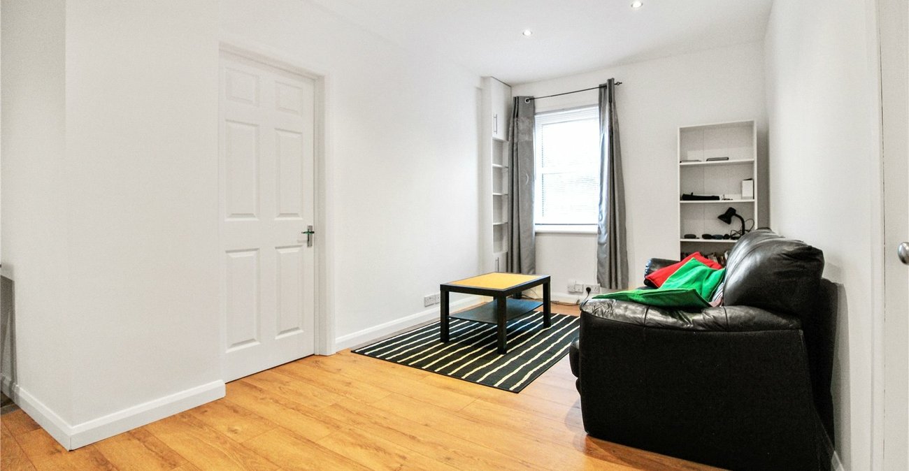 2 bedroom property to rent in Orpington | Robinson Jackson