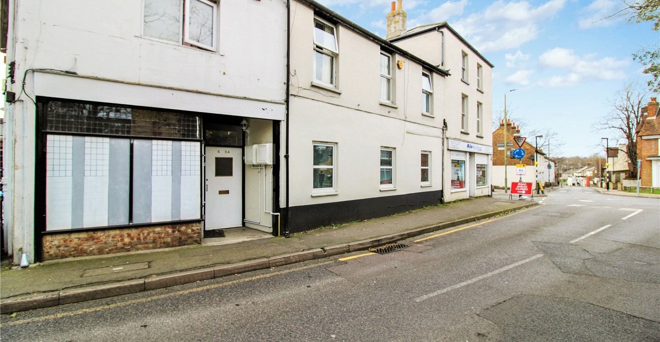 2 bedroom property to rent in Orpington | Robinson Jackson